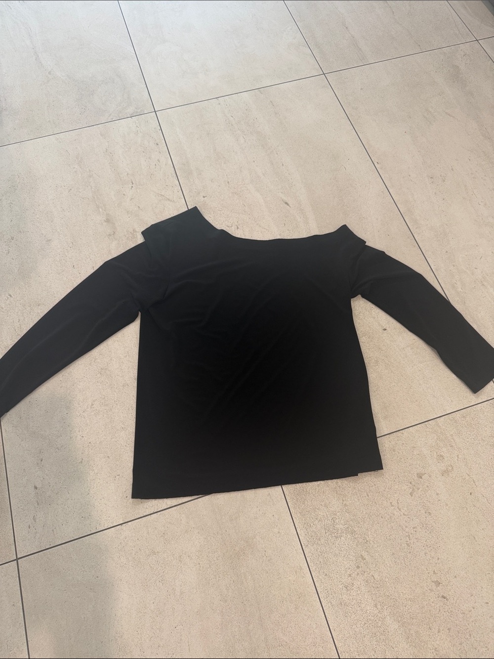 Norma Kamali Black Off-Shoulder Long Sleeve Top